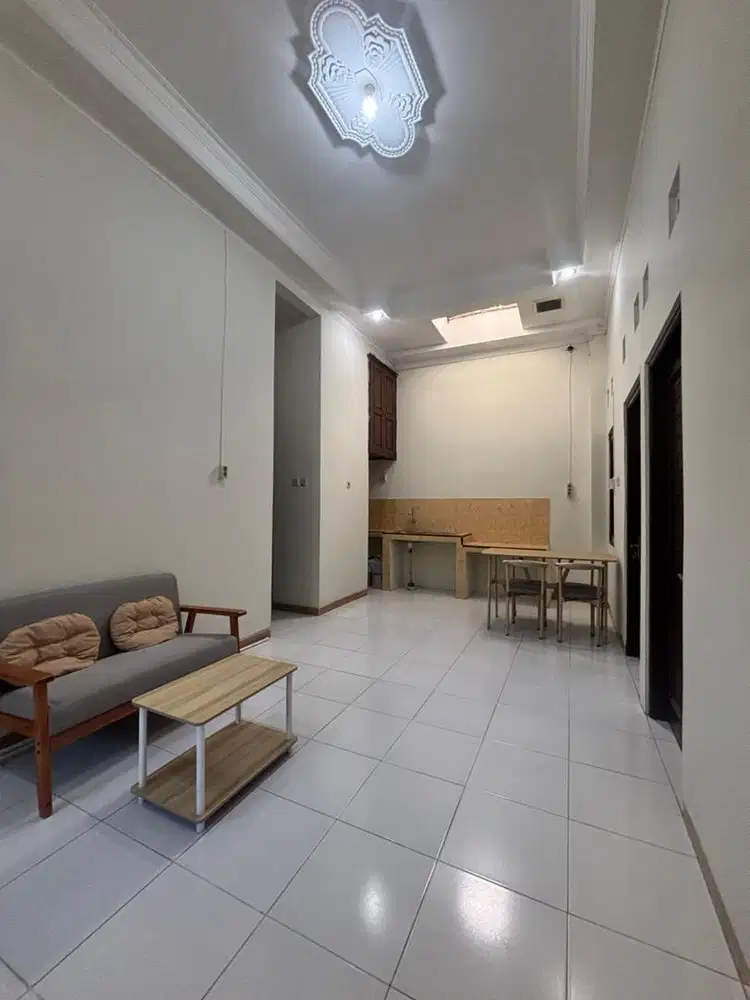 Rumah Minimalis Semi Furnish di Lokasi Strategis - Harga Realistis!