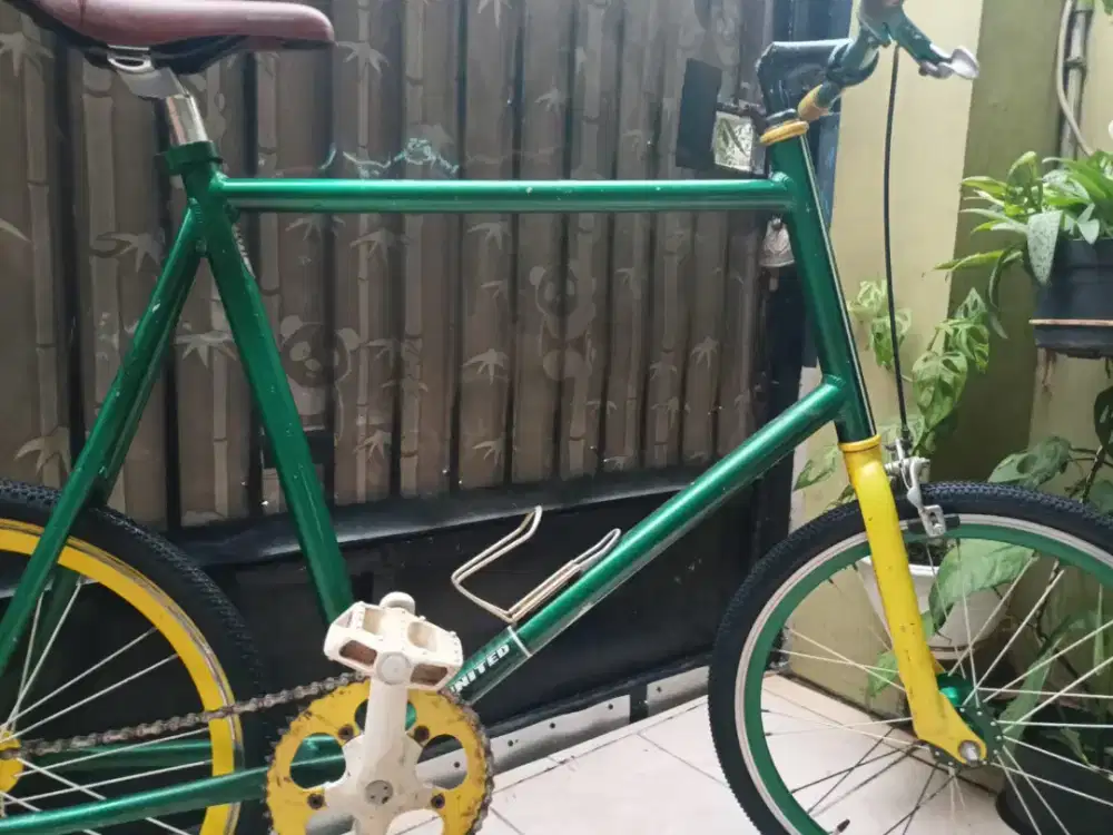 Dijual sepeda gunung United minivelo original