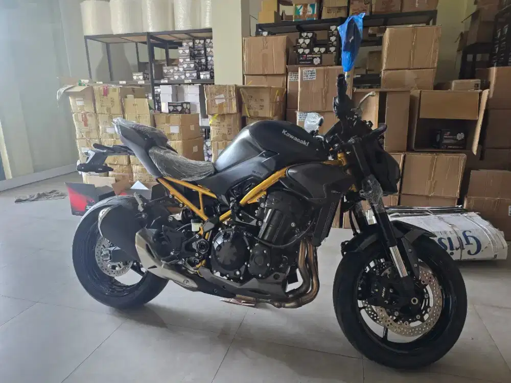 Kawasaki z900 livery 2026 brand new