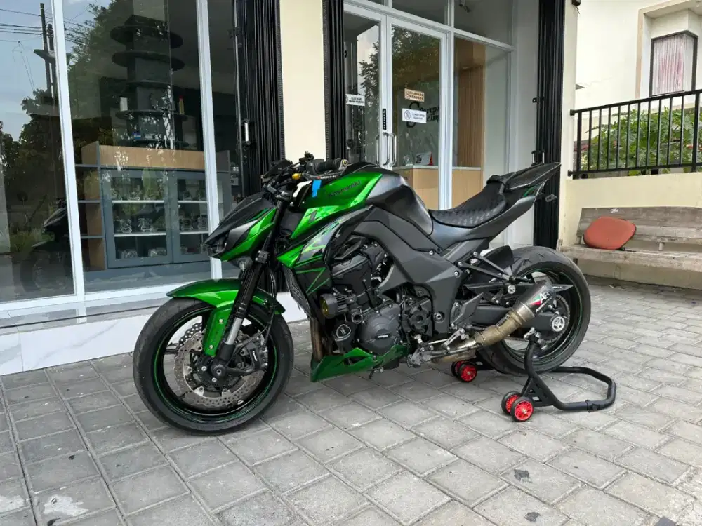 Kawasaki z1000 sugomi nik 2022 pmk 2023 odo 600n perak