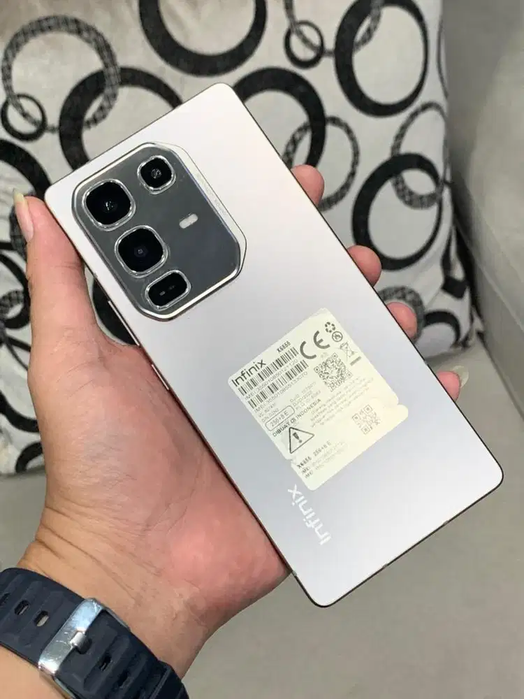 Infinix Note 50 Pro 8/256GB Like New garansi on 19 marer 2026