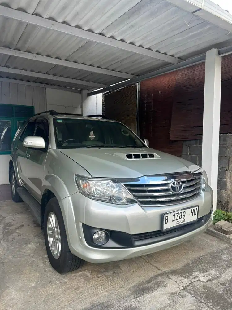 Fortuner G VNT diesel AT 2013