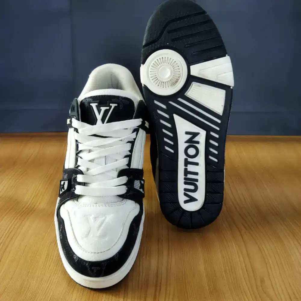 Sepatu LV Trainer Sneaker size 36,5