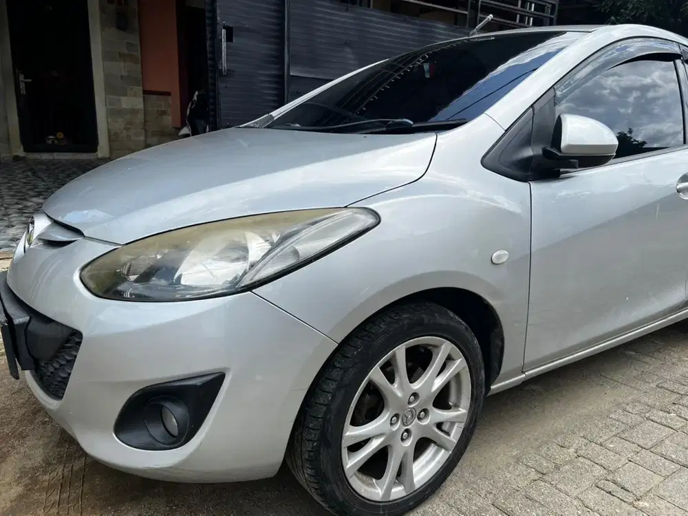 Mazda 2 2011 Bensin