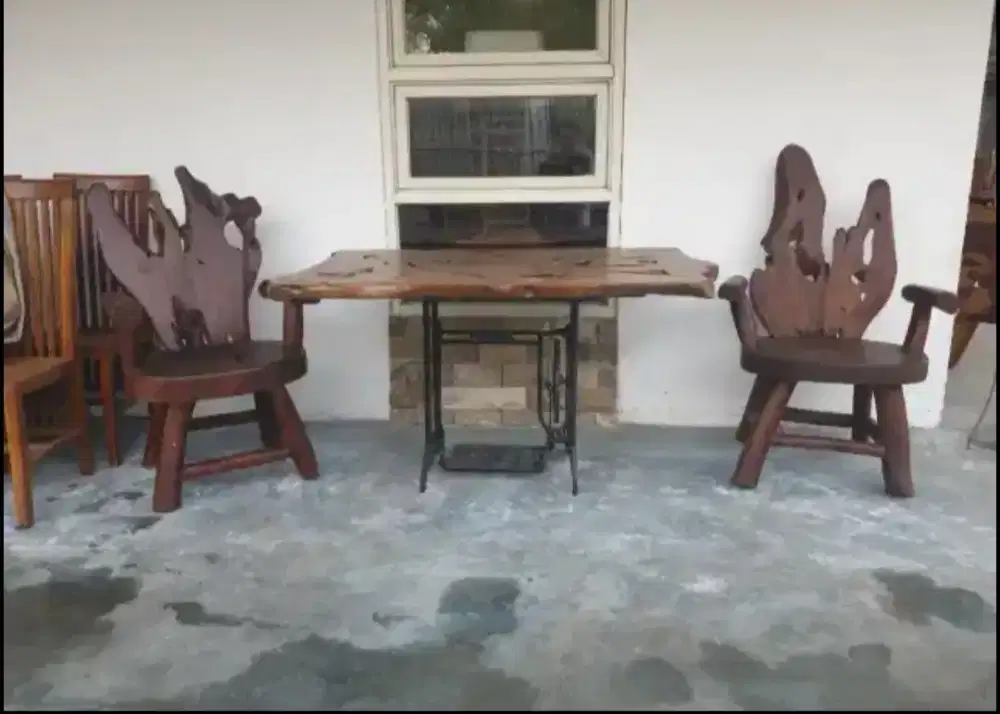 Meja unik Trembesi set