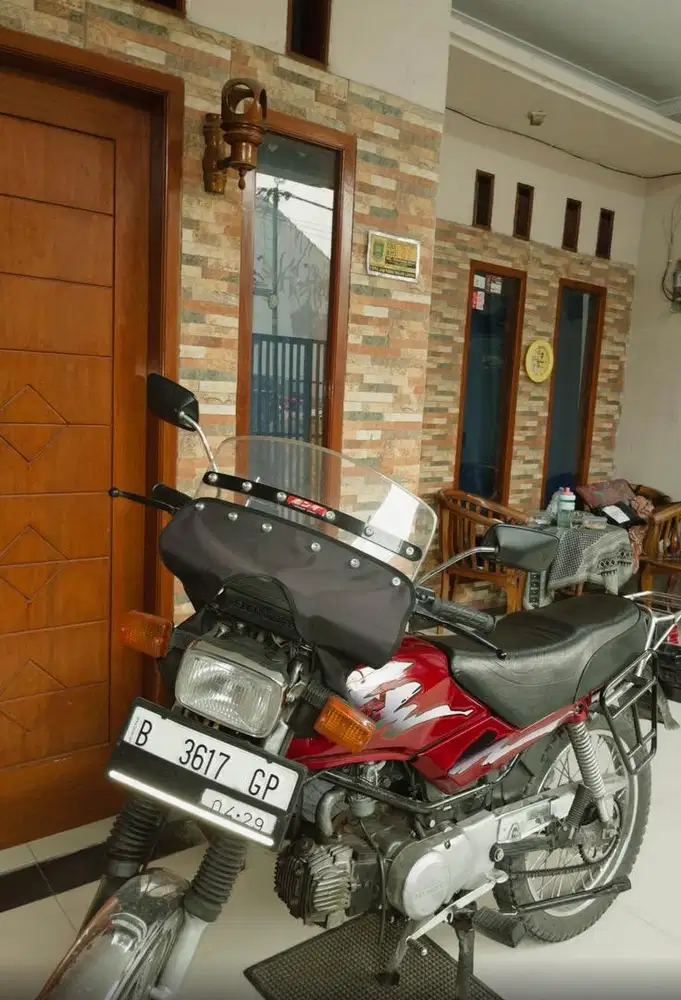 Honda win 1989 merah