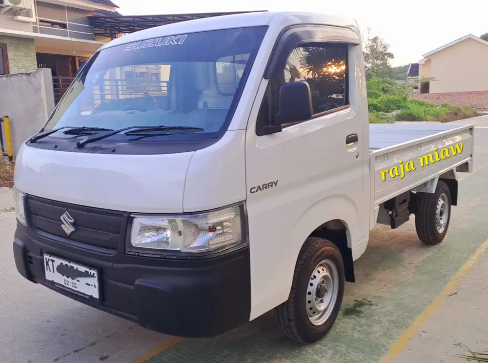 Suzuki Carry 2024 Bensin