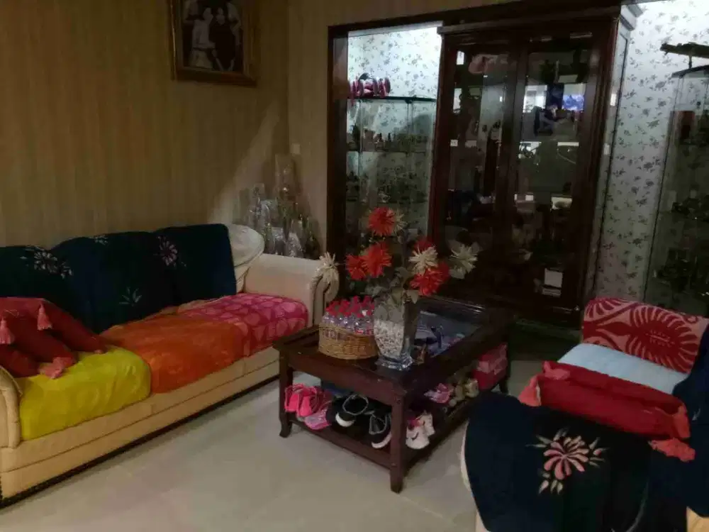 Dijual Murah
Rumah Cengkareng Indah