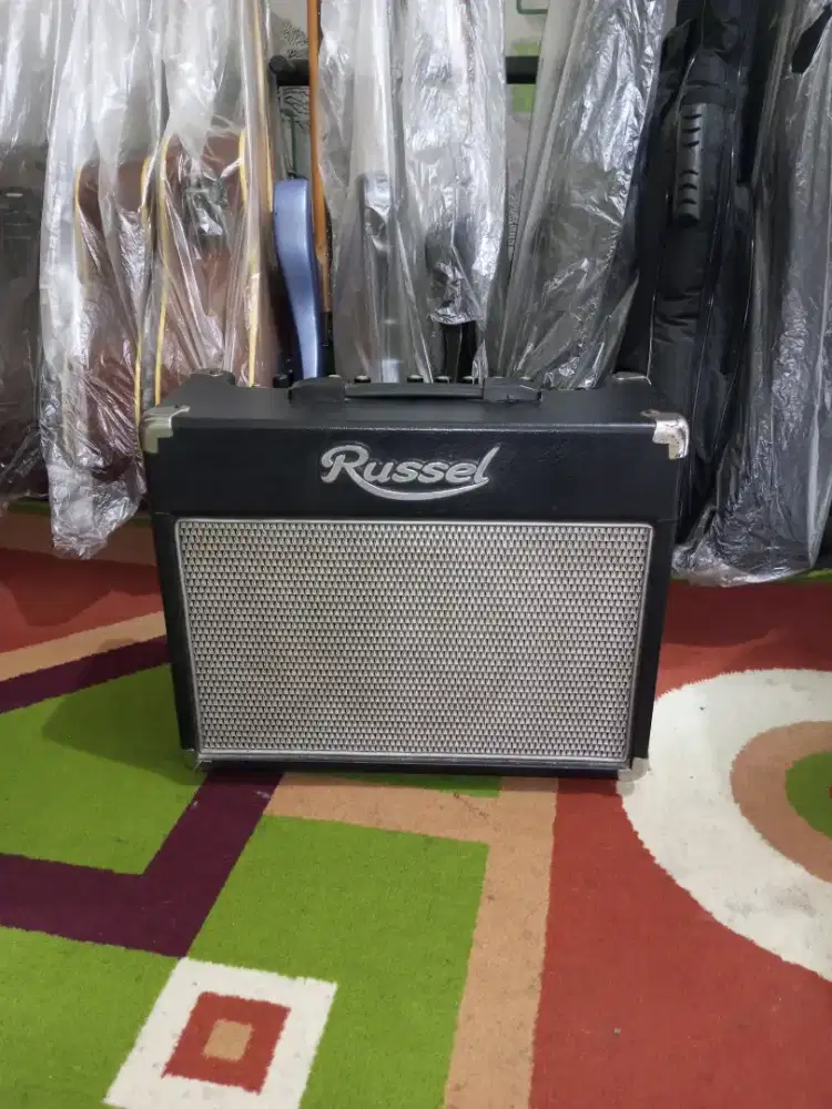 Ampli gitar elektrik Russel RG15 ori
