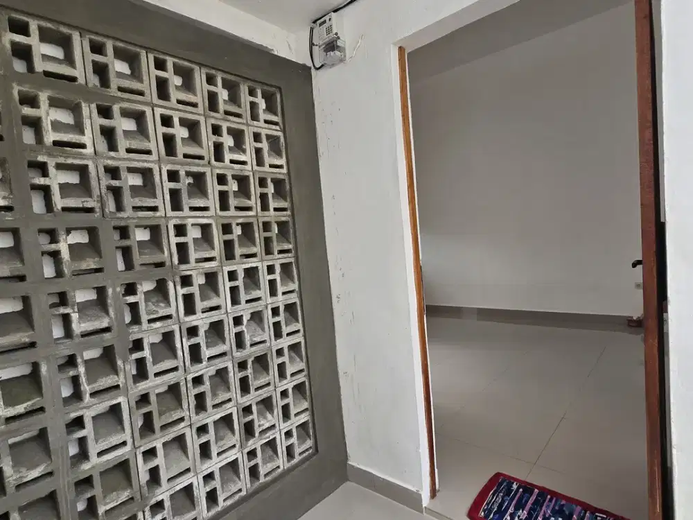 DI JUAL RUMAH KOMERSIL LOKASI STRATEGIS DAERAH SUNGGAL