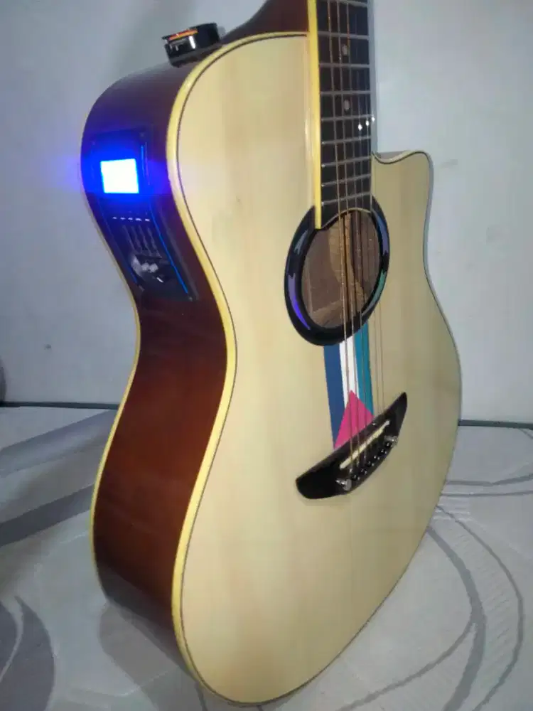Gitar yamaha akustik elektrik