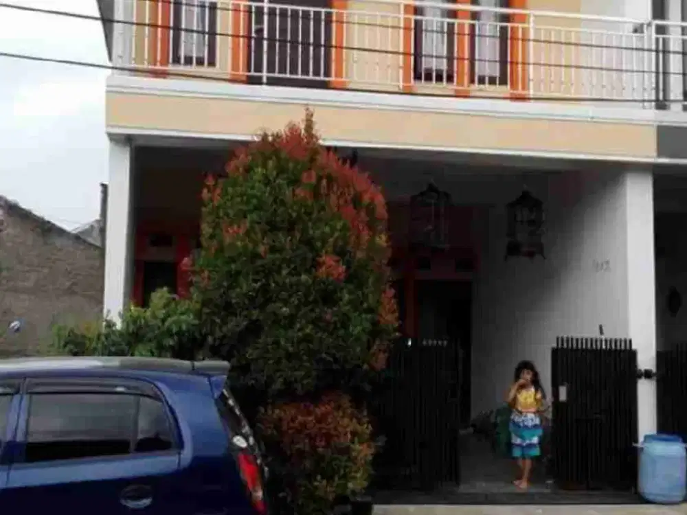 dijual rumah 3 lantai di GPA ciganitri