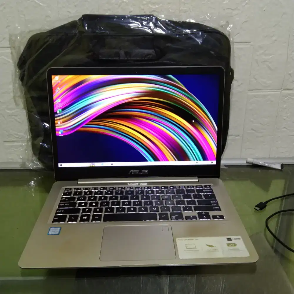 Laptop Asus core i5 ram 8 GB SSD nvme 512gb fhd KEYBOARD NYALA normal