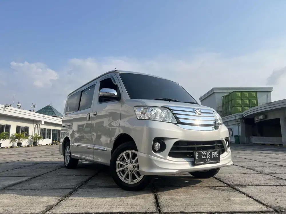 Km 35 rb Daihatsu Luxio X at 2021 automatic murah