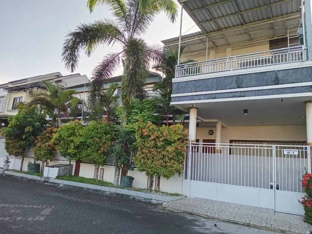 Rumah eksklusif dan strategis tengah kota dijual