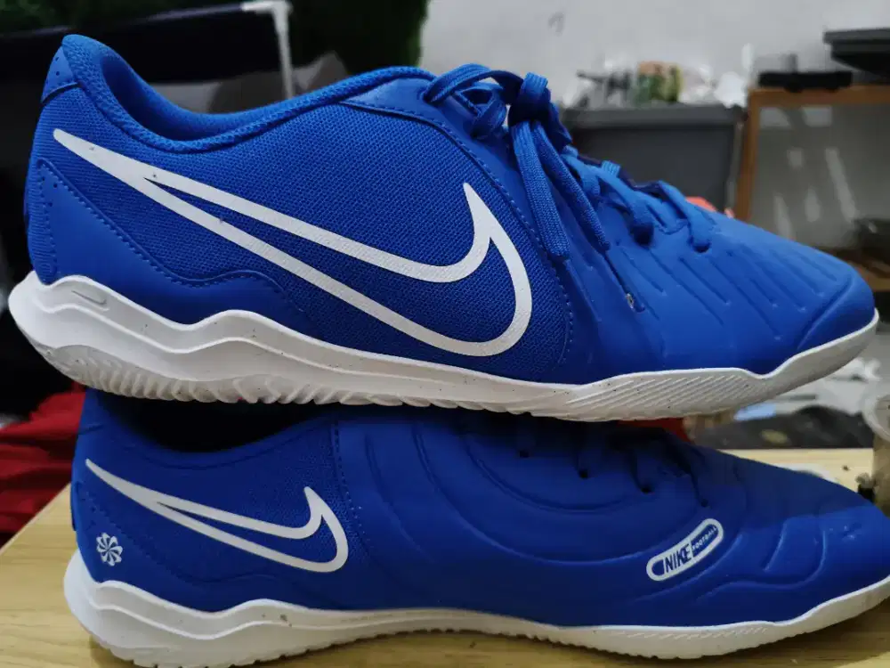 sepatu futsal ukuran 43.5