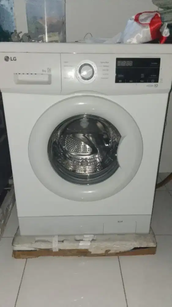 Mesin Cuci LG Front Loading 8kg FN1208N3W