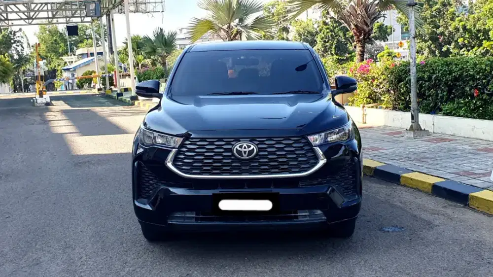 Toyota zenix g hybrid 2024 hitam