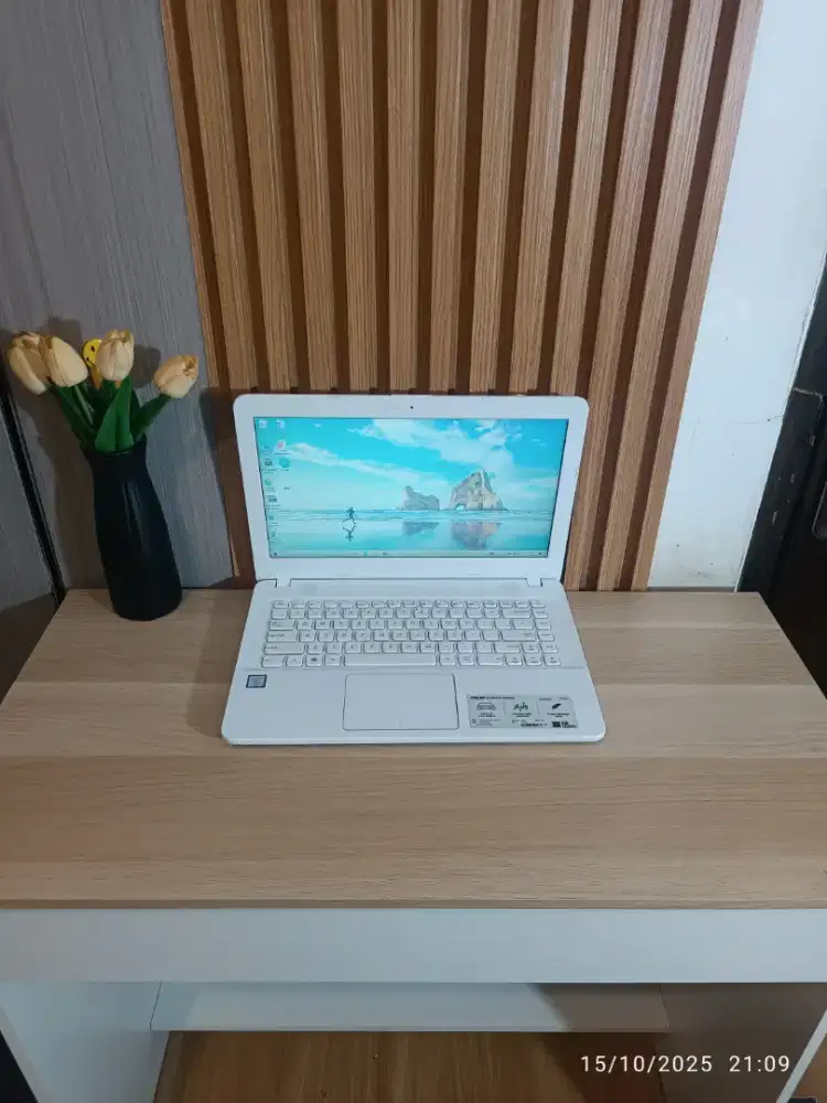 LAPTOP ASUS X441U CORE I3 GEN 6 RAM 8 SSD 240