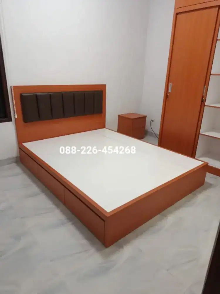 Dipan set kamar tidur