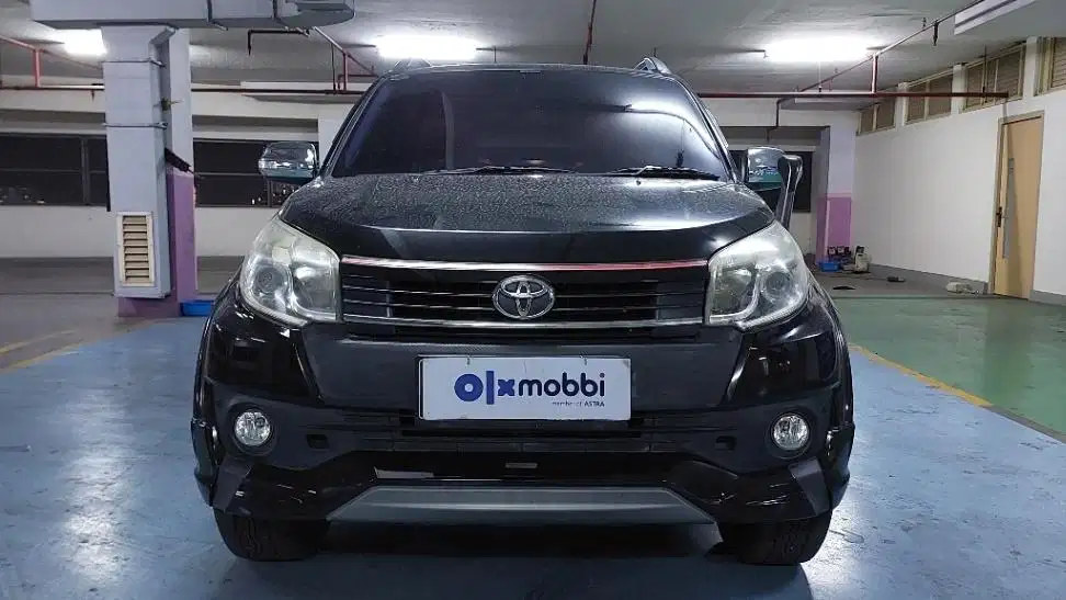 TDP 8,JT Toyota Rush 1.5 TRD Sportivo Bensin-MT Hitam 2017