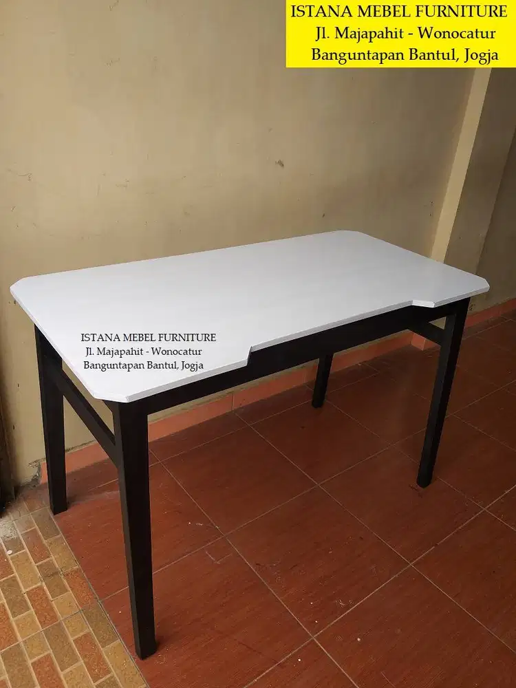 Meja Kerja Komputer Laptop Gaming Game Gamer Belajar Tulis Kayu Mahoni