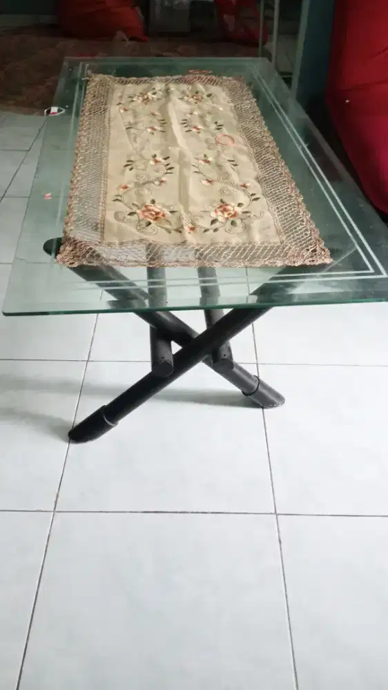 Di jual cepat Meja Kaca