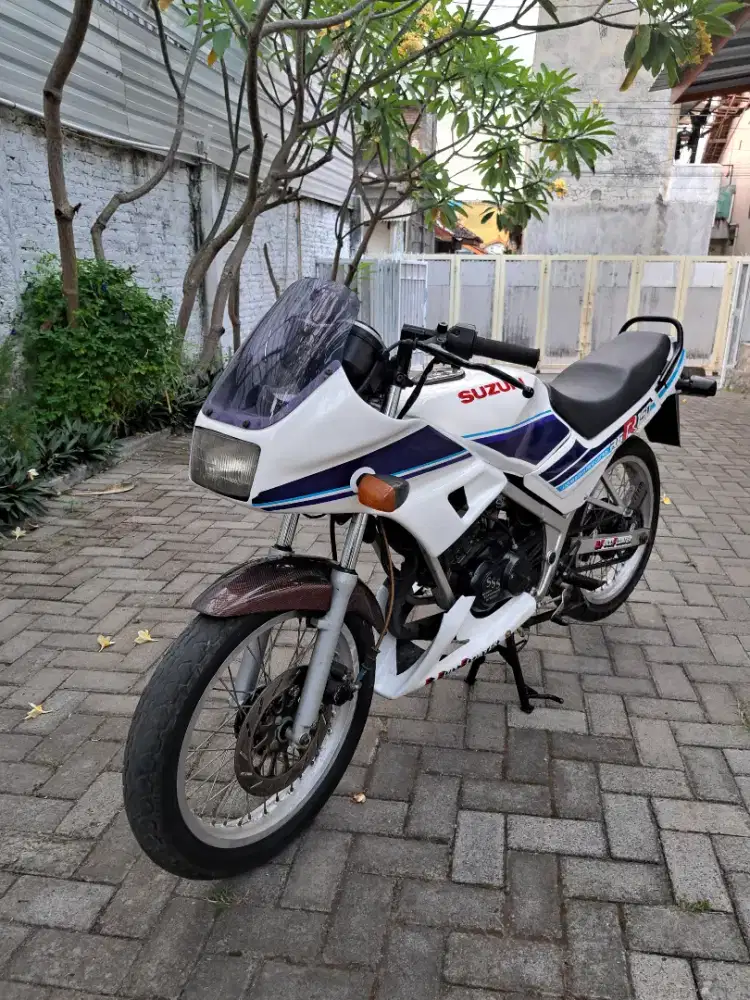 Suzuki RGR 150 R