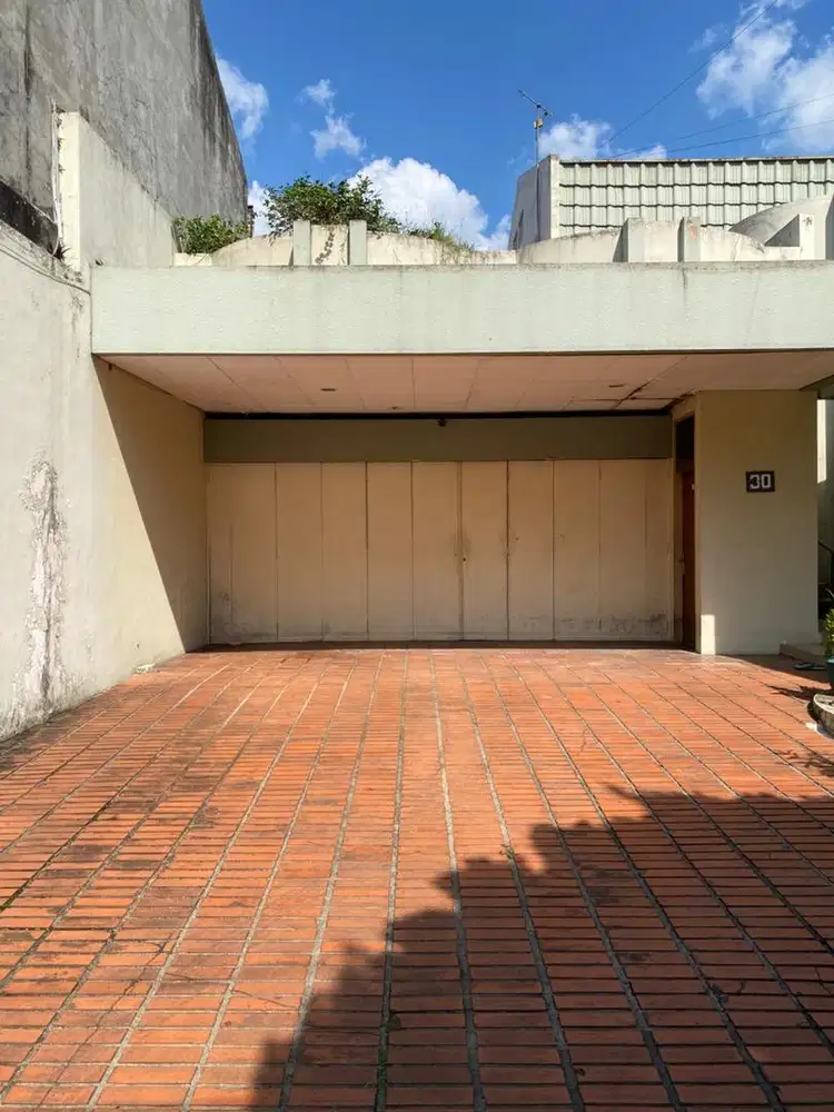 DIJUAL RUMAH VINTAGE GEGERKALONG BANDUNG