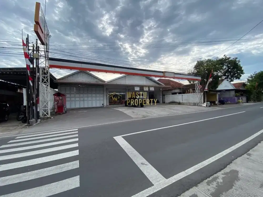 Toko Siap Pakai Jl. Imogiri Barat, Ramai Lalu Lintas