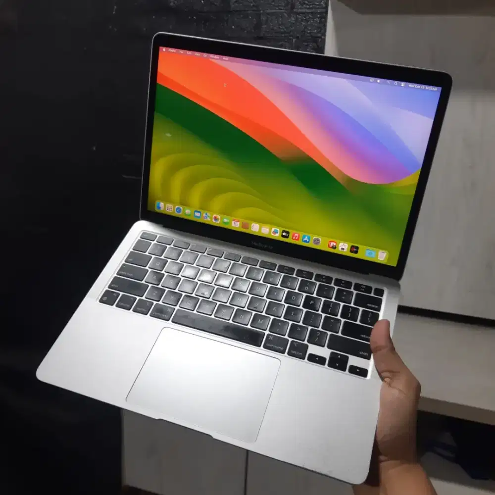 Macbook air m1 2020 ram 8gb ssd 256gb silver bisa cod