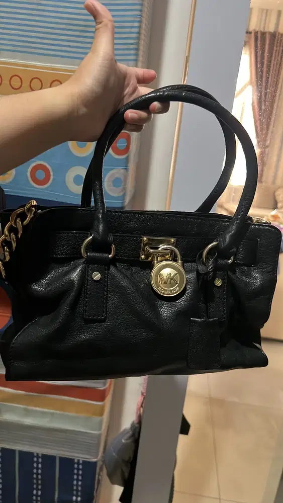 Michael kors hamilton hitam