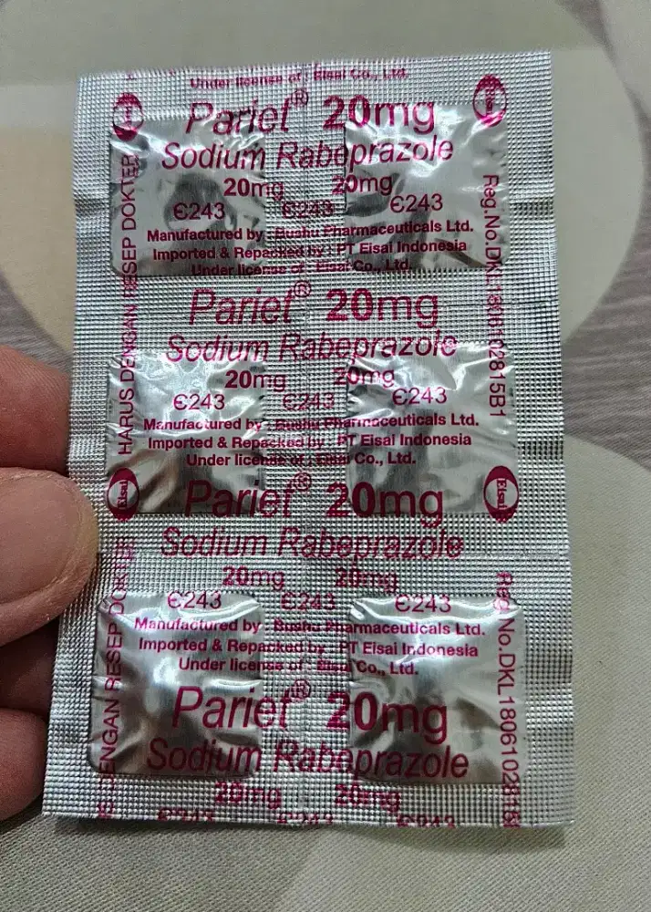 Pariet 20mg obat maag/gerd/lambung.