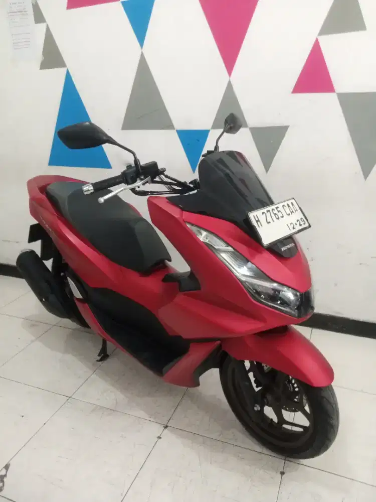 Honda PCX ABS 160 cc 2024 merah dob