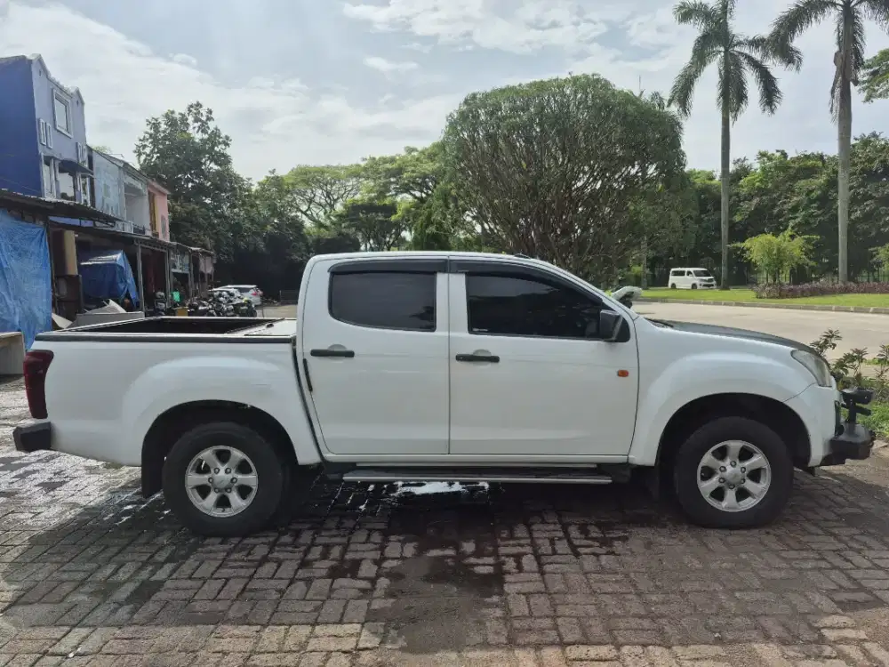 Isuzu D-Max 2.5 MT
