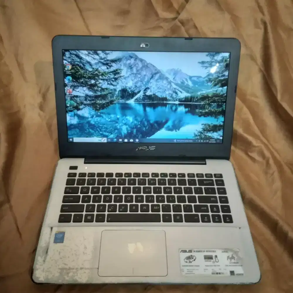 Laptop murah siap pakai