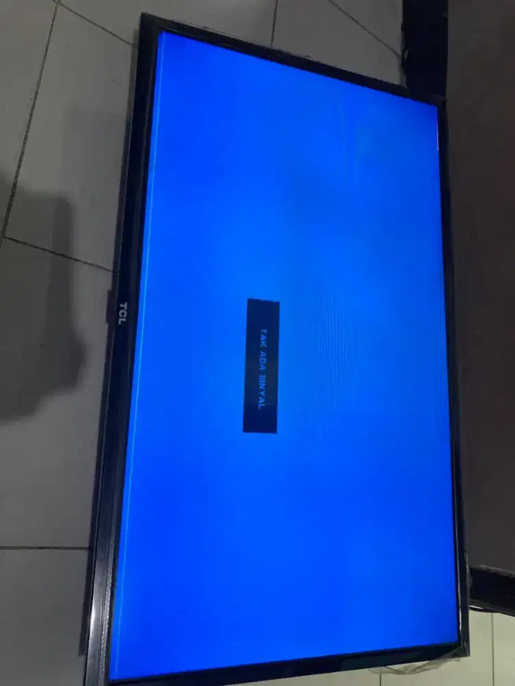 TV TCL MINUS DI FOTO