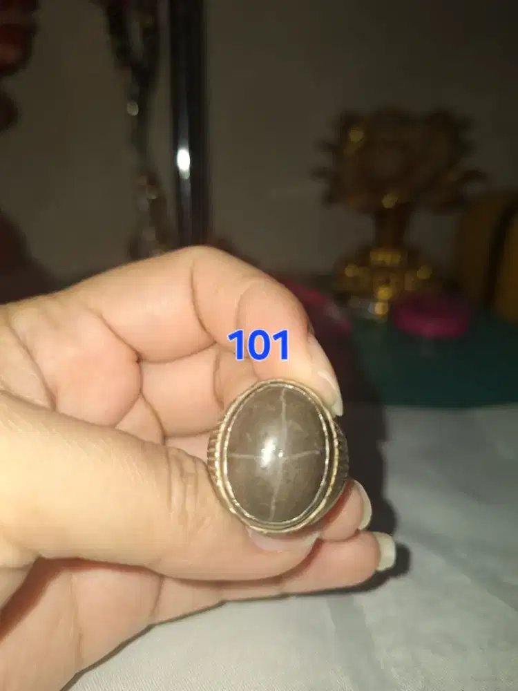 Batu cincin tapak jalak 
Hitam garis perak 
101 Ring perak alpaca limi
