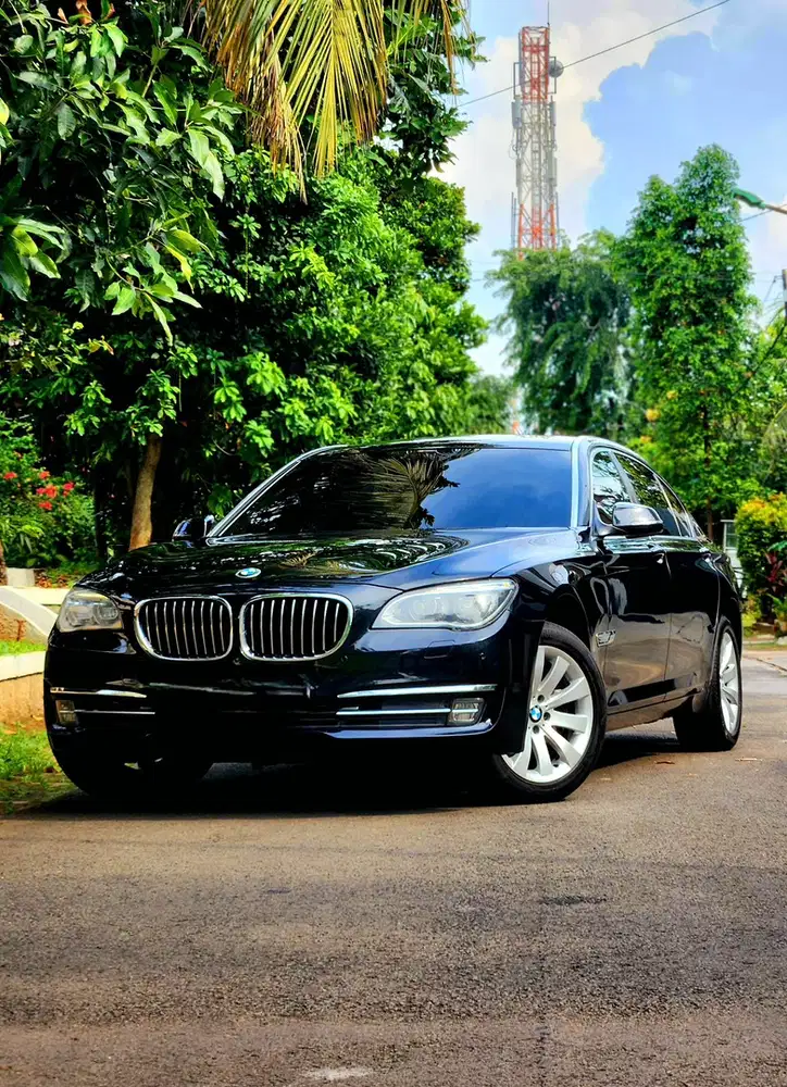 BMW 730 Series 2013 Bensin