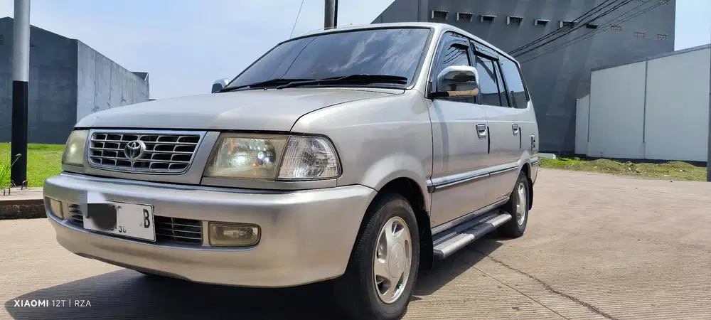 Toyota Kijang 2000 lgx matic metik at automatic