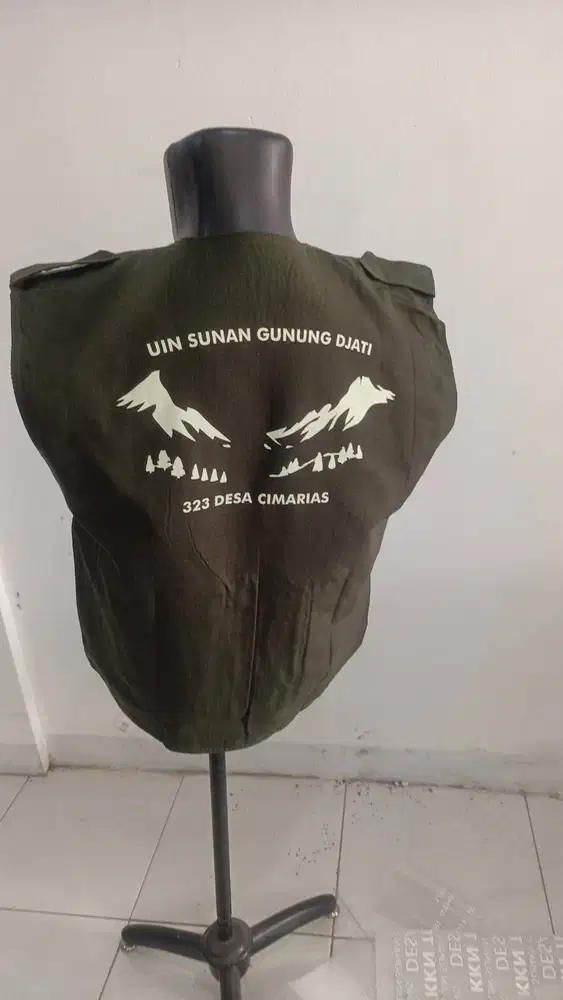Rompi Custom Bordir & Sablon – Terima Pesanan Seragam Kantor / Komunit