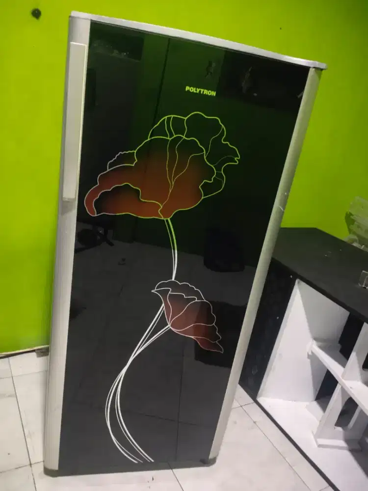 Kulkas polytron