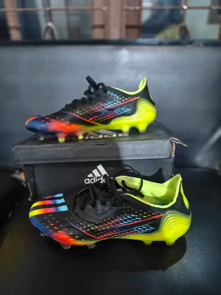 Dijual  sepatu bola Adidas original