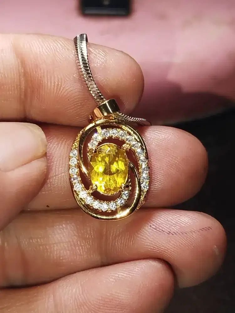 KALUNG , LIONTIN YELLOW TOPAZ MEWAH PLUS MEMO