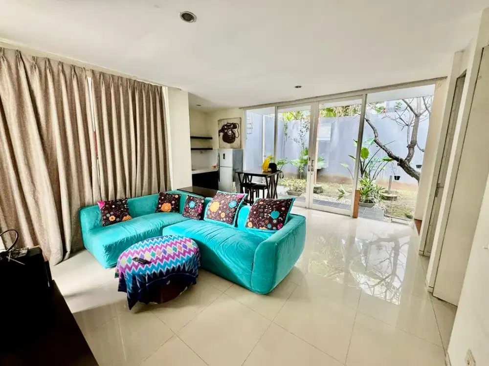 DISEWAKAN RUMAH WOODLAND CITRALAND 3KT FULL FURNISH DEKAT PASAR MODERN