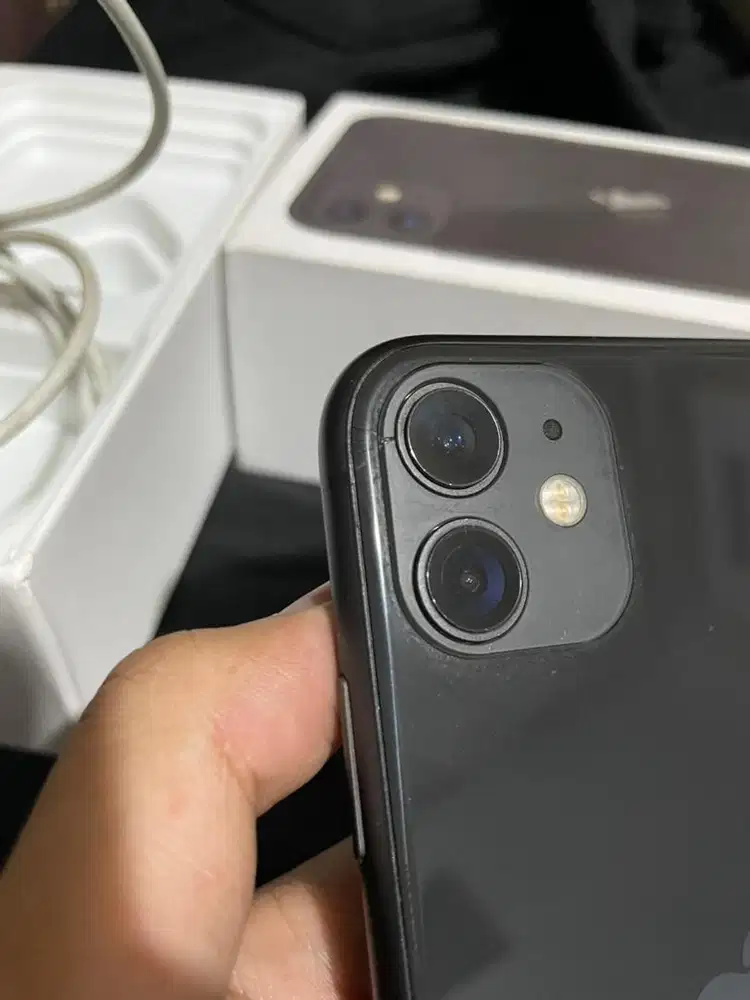 Iphone 11 64gb hitam