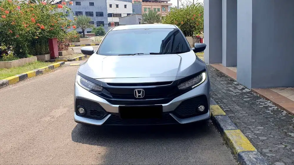 Honda Civic HB Hatchback Turbo E AT Silver NIK 2018 KM93rb Record