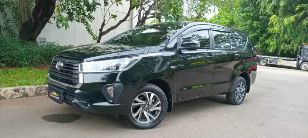 Toyota Innova V 2.0 AT 2021 Black