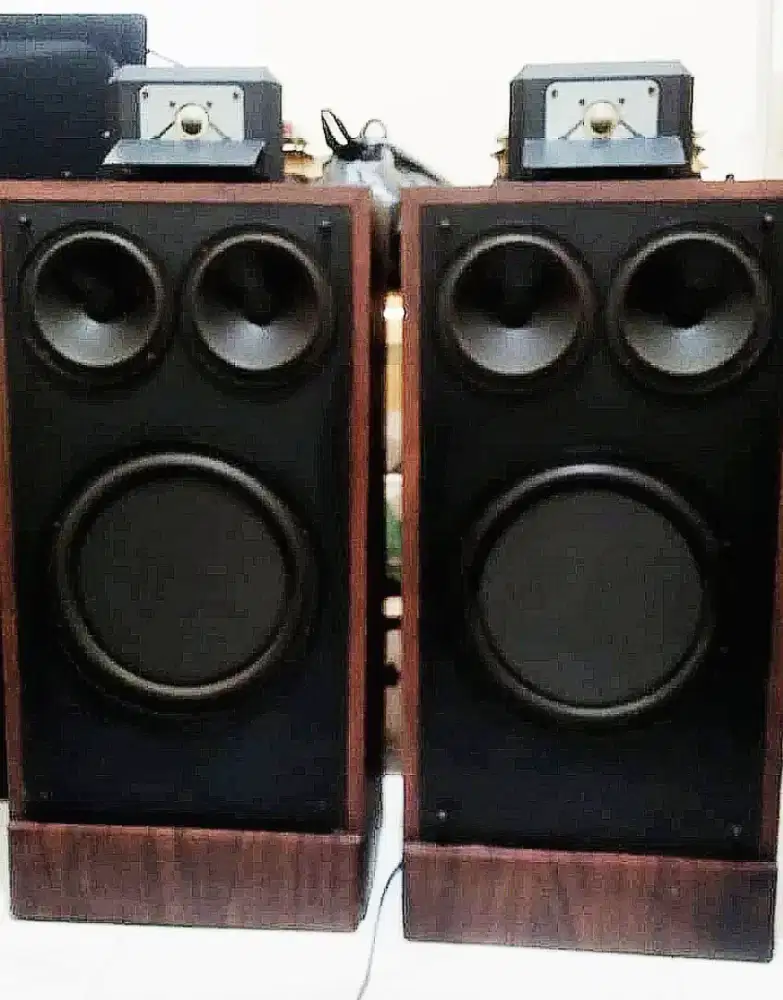 POLK AUDIO RTA 12 B Speaker