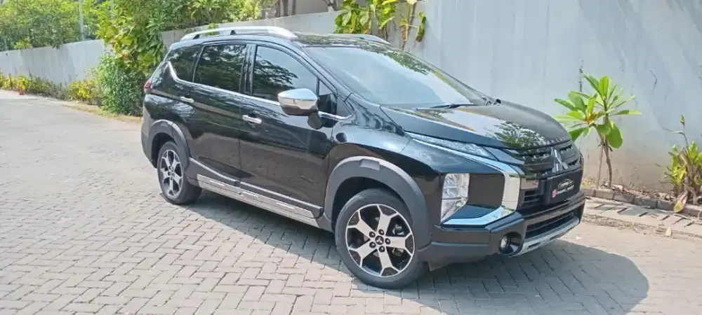 Mitsubishi Xpander Cross AT 2021 Hitam